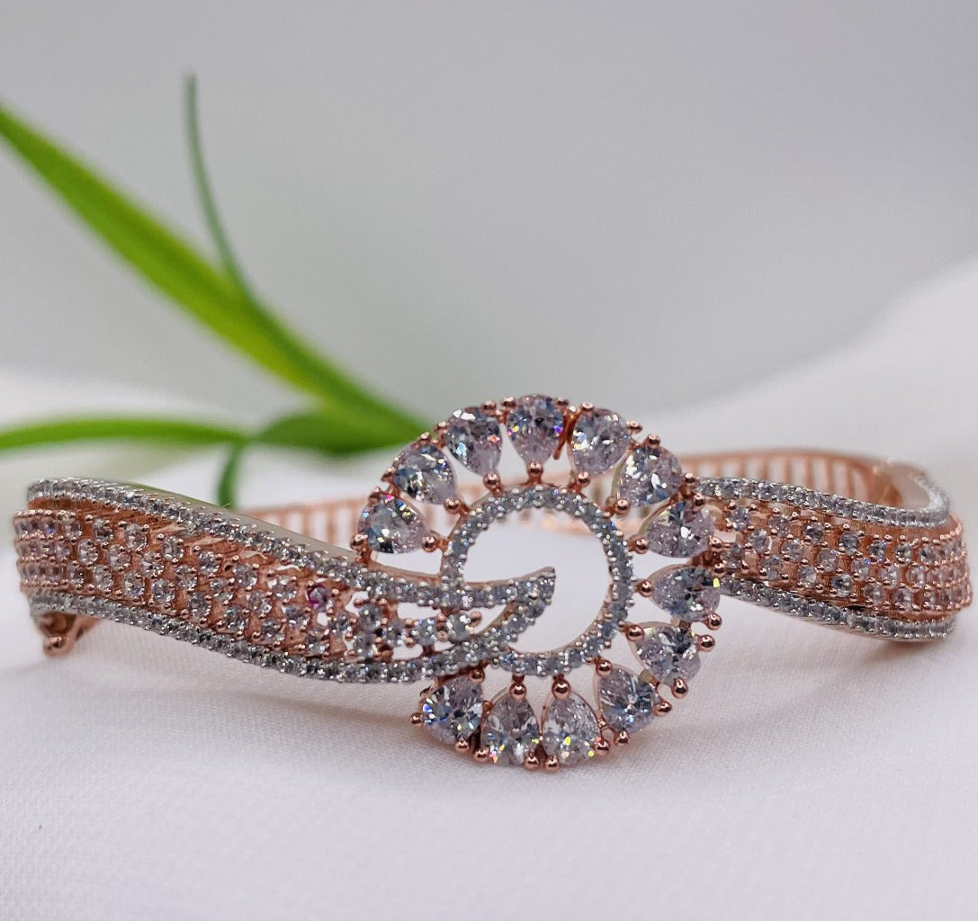 Flower Tail bracelet