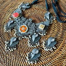 Oxidized Kundan Necklace Set