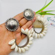 Oxidized Shell Bali Earrings